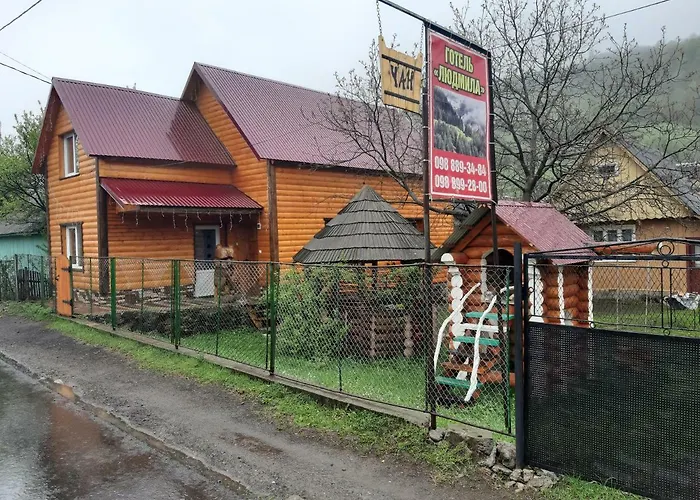 Mini-hôtel людмила Lac Synevyr